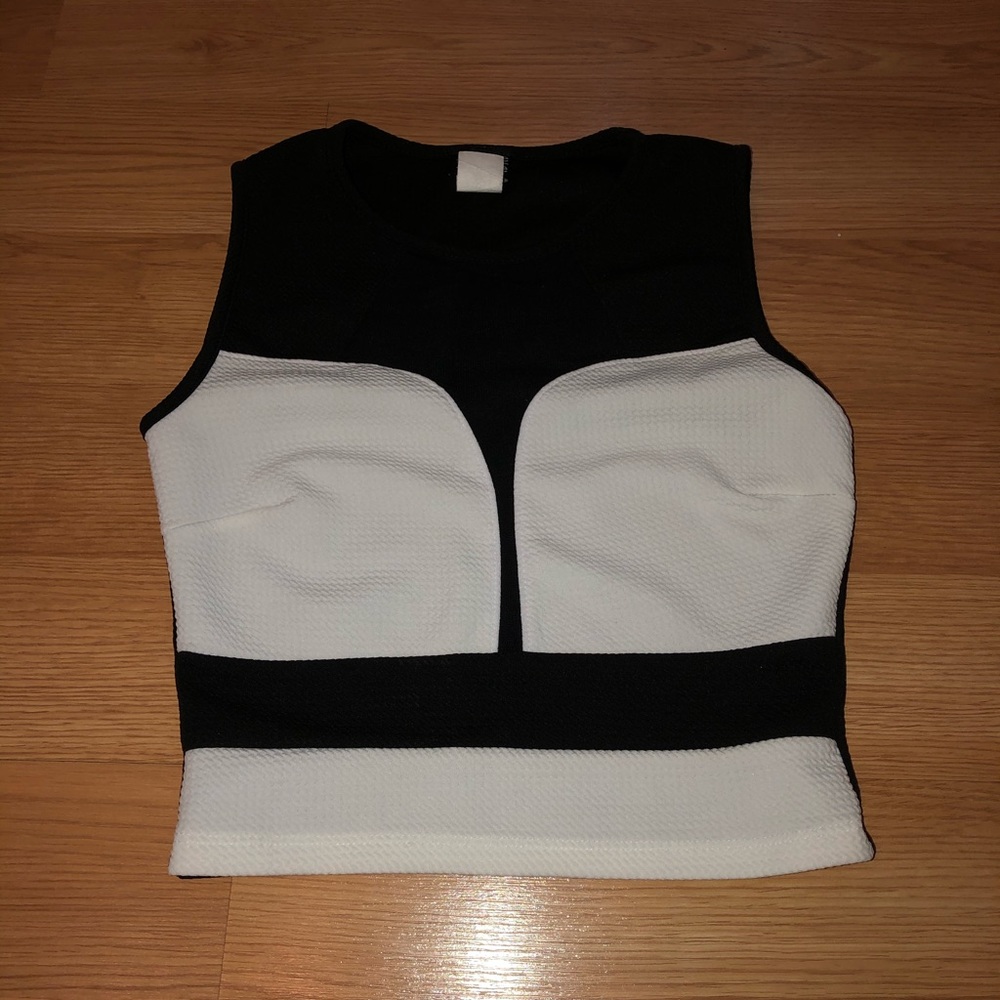 Black and white crop top